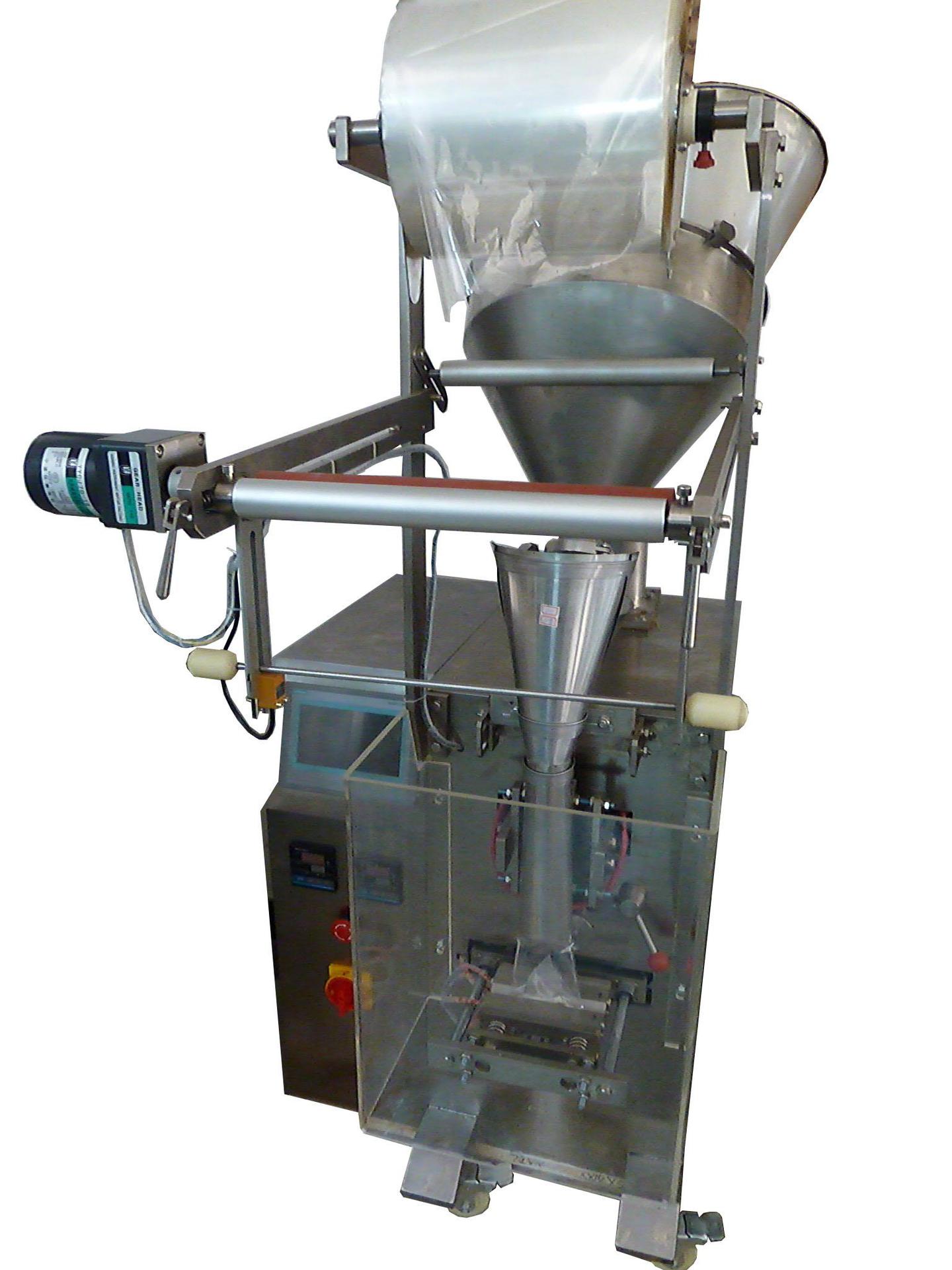 天津中益包裝設(shè)備 專業(yè)生產(chǎn)小型立式粉劑包裝機(jī)，助力調(diào)味粉行業(yè)高效自動(dòng)化包裝